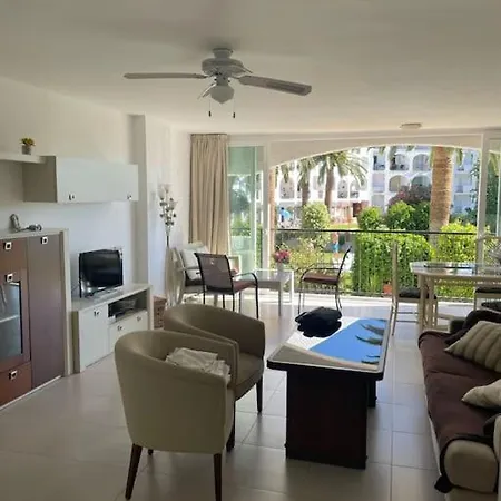2 Bedroom In With Sea View Apartamento Nerja